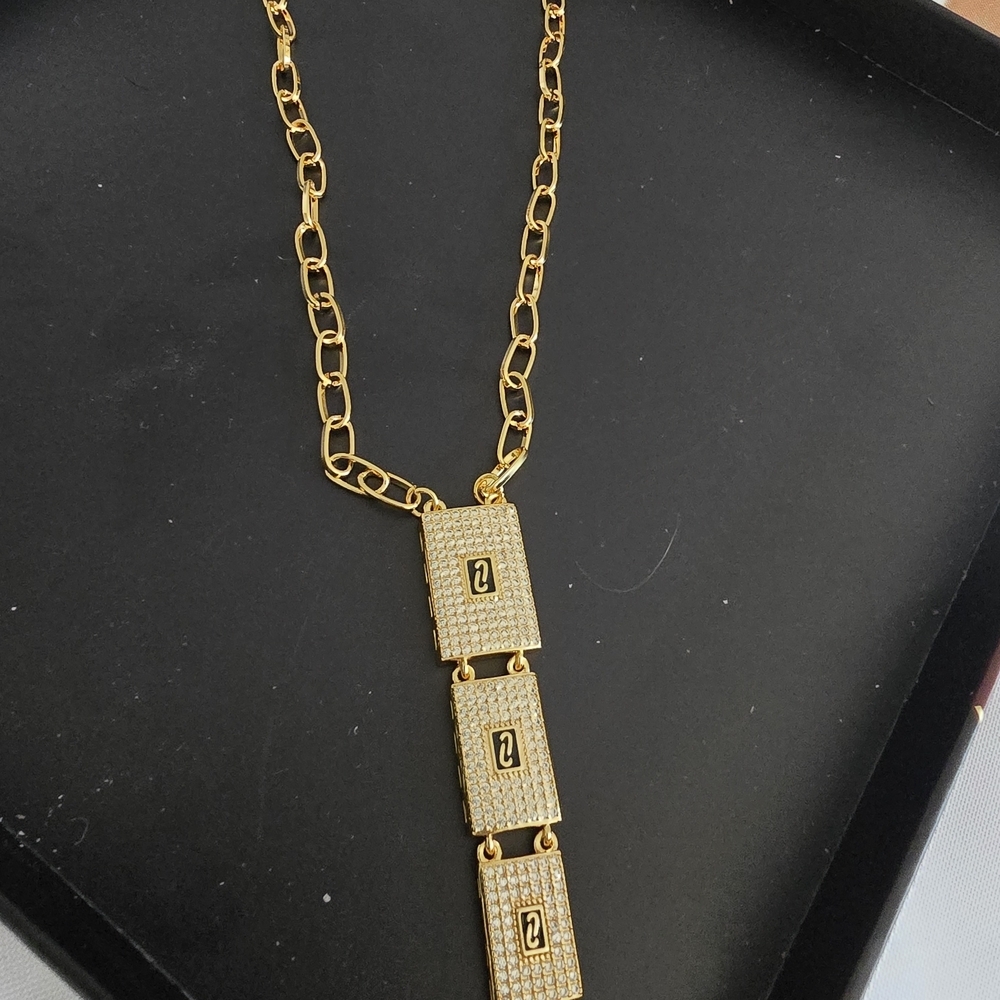 Elegant Gold And Silver Chain Necklace